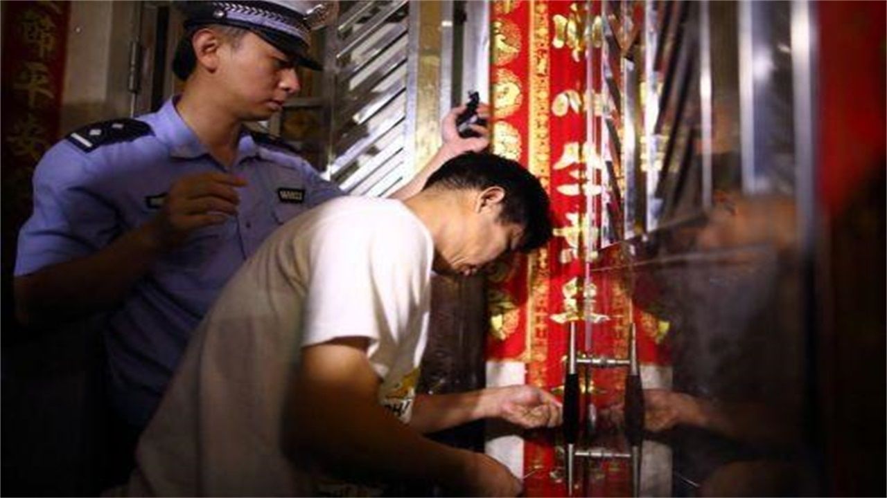 海东地区请开锁师傅开了锁后，师傅为什么一般都不进门，就算主人请也不进去？